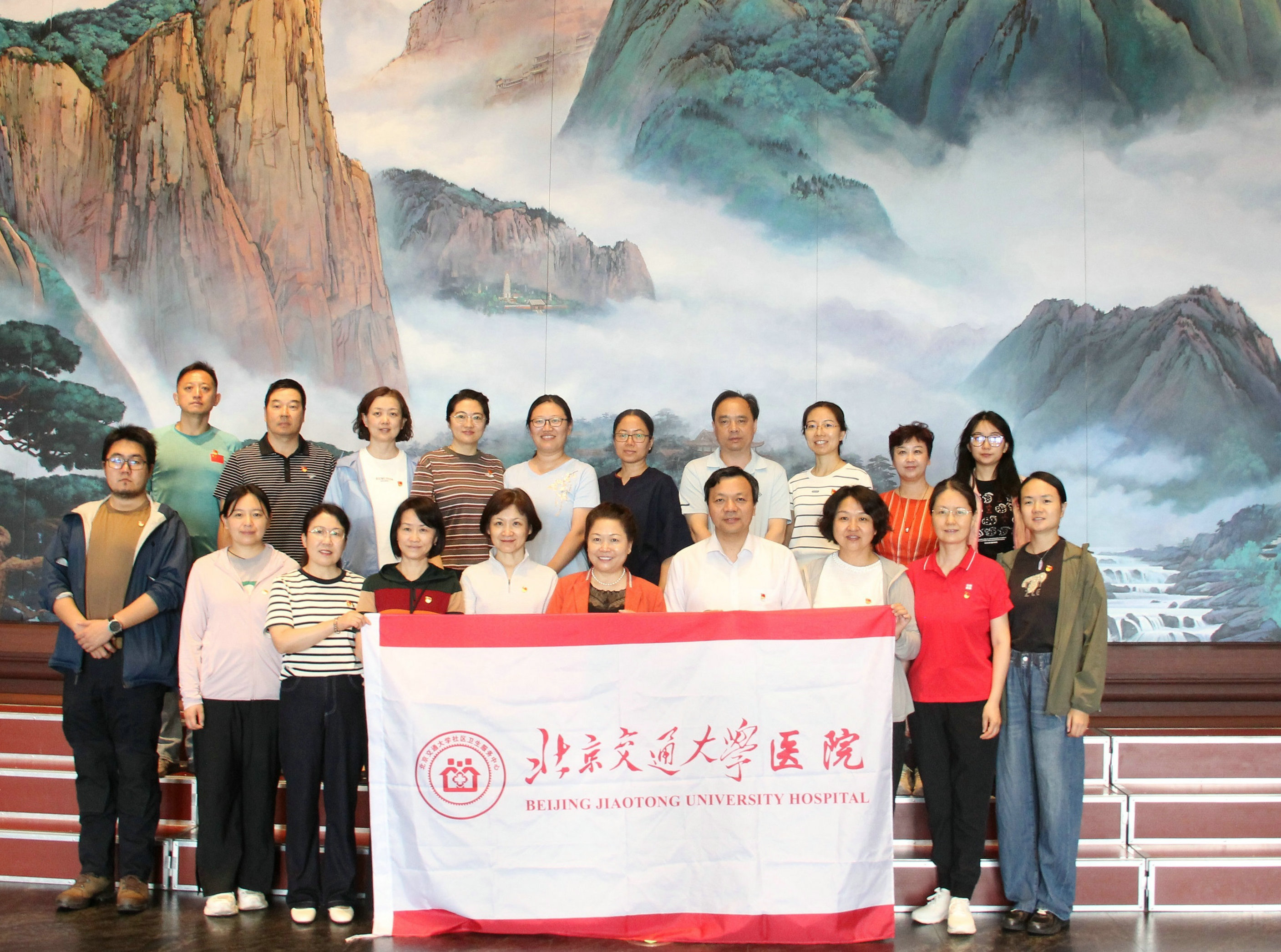5-国家版本馆合影.JPG